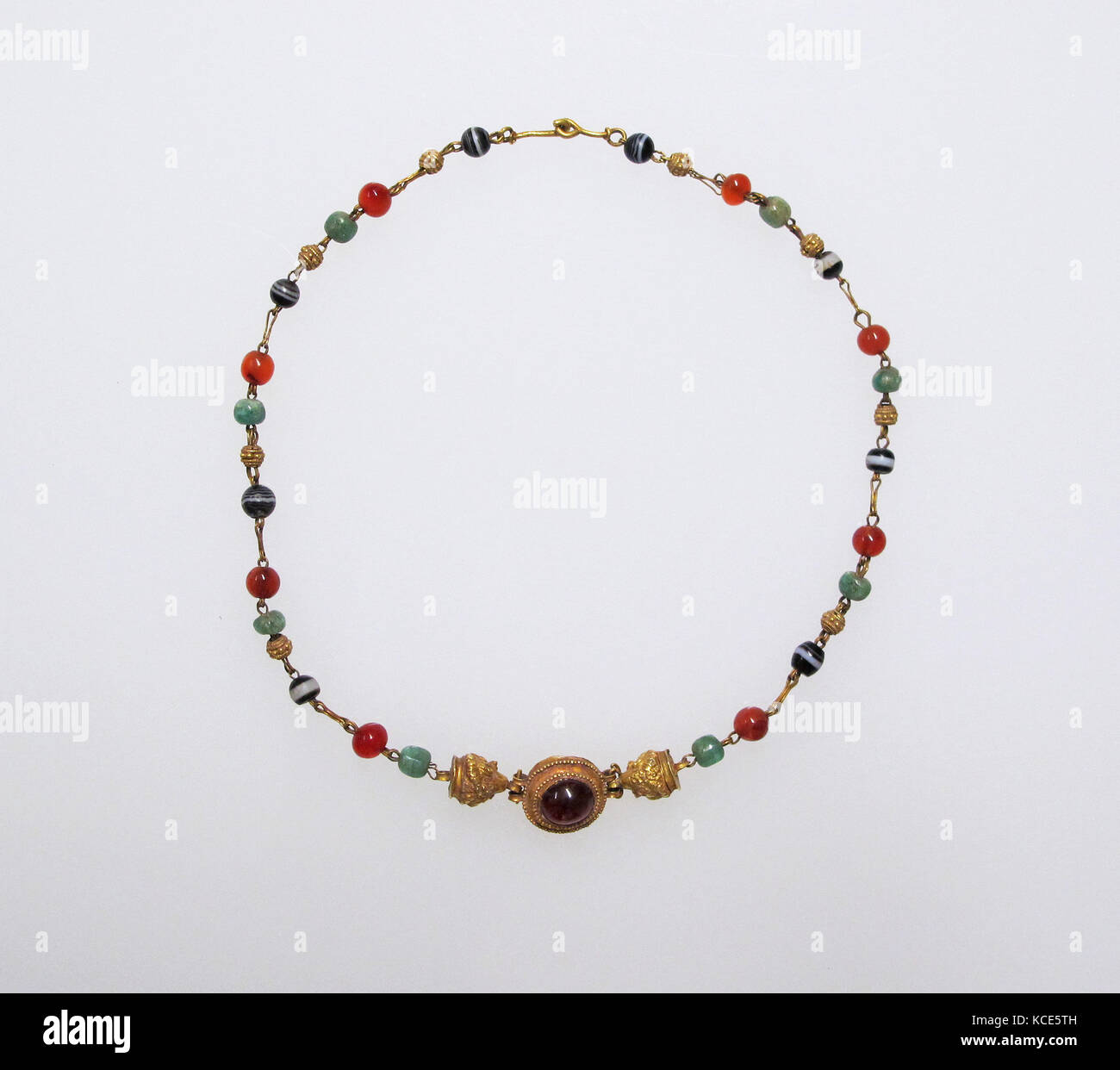 necklace hires stock photography and images Alamy