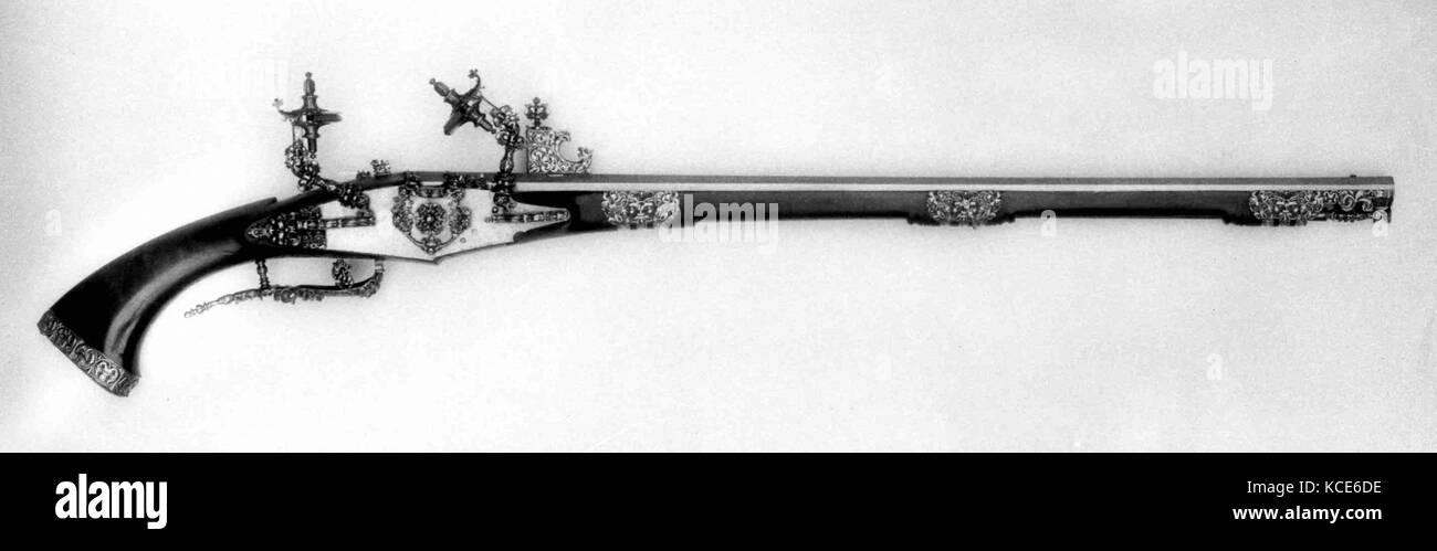 Wheellock gun, mid-17th century, Brescia, Italian, Brescia, Steel, wood (walnut), L. 45 1/2 in. (115.6 cm); L. of barrel 32 3/4 Stock Photo
