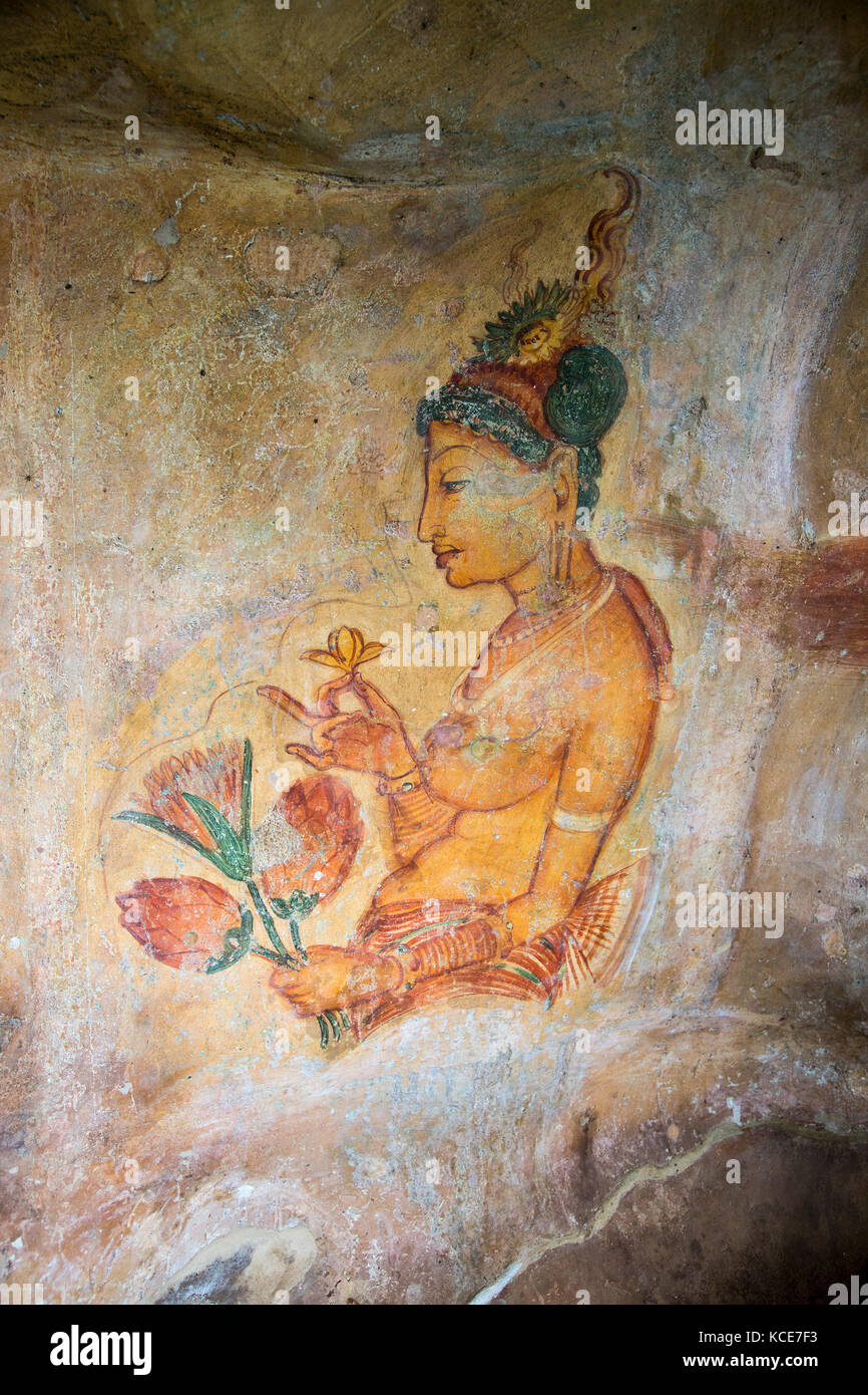  Sigiriya rock cave wall paintings hi-res stock photography and images Motiv 