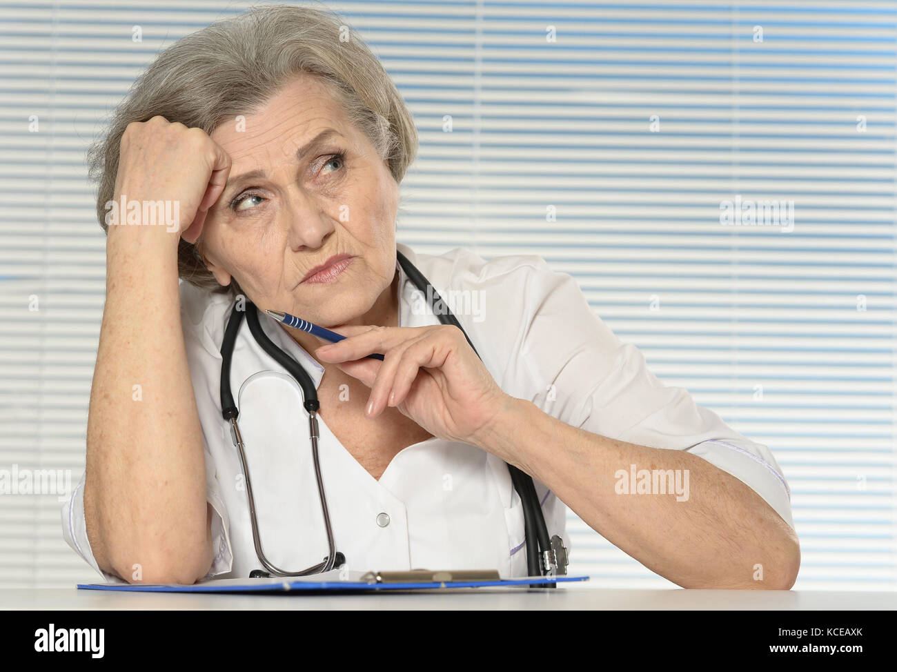 female doctor with stethoscope Stock Photo - Alamy