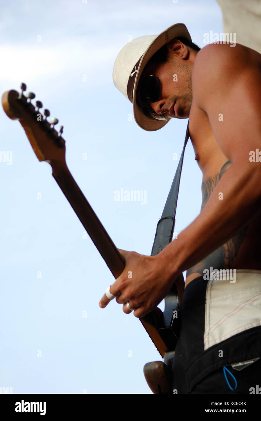 Kaleo Wassman of Pepper performs at the 2007 Vans Warped Tour at the
