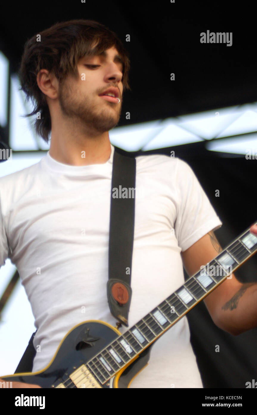 Paul DiGiovanni of Boys Like Girls performs at the 2007 Vans Warped Tour at the Coors ampitheatre in Chula Vista, CA Stock Photo