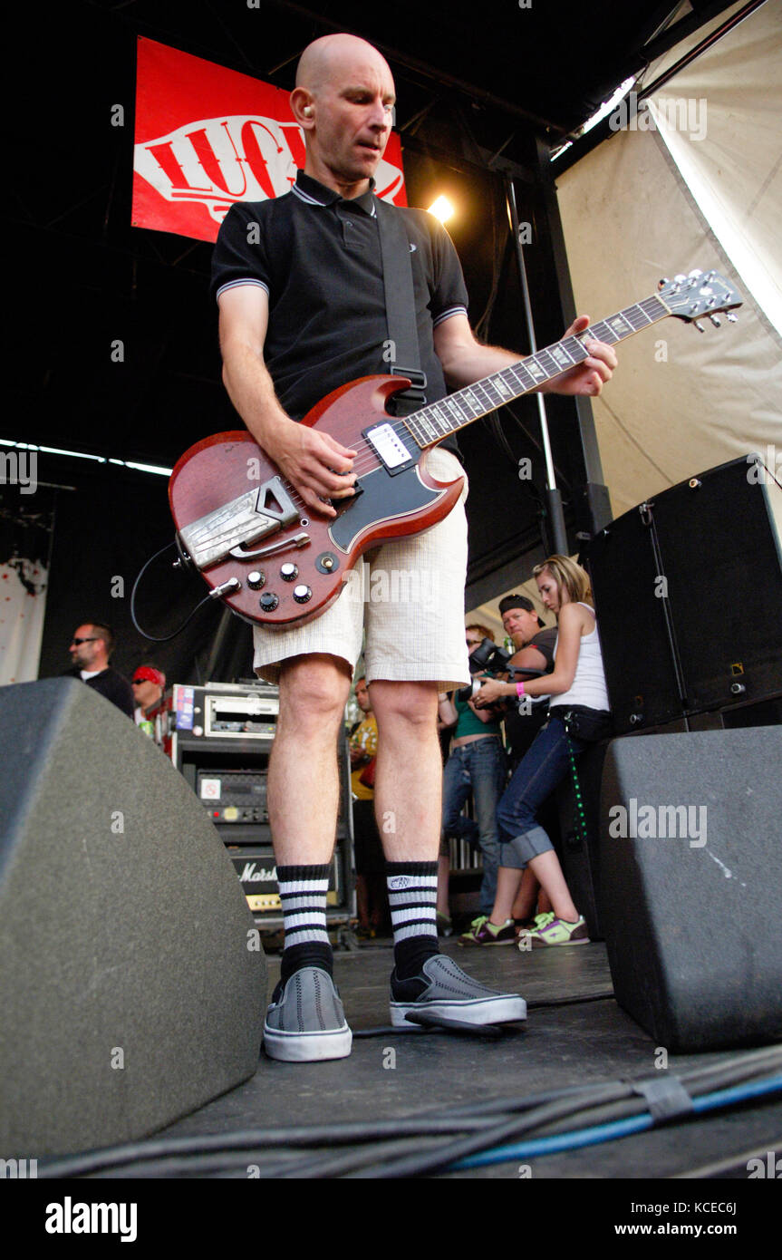 Greg Hetson of Bad Religion performs at the 2007 Vans Warped Tour at the Coors ampitheatre in Chula Vista, CA Stock Photo