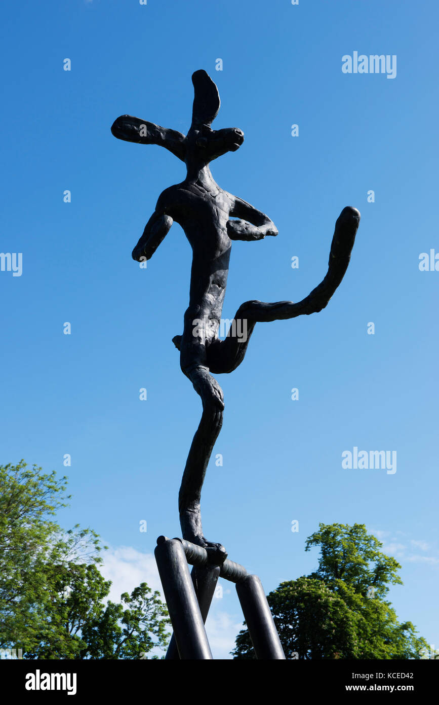 Jesus College, Jesus Lane, Cambridge, Cambridgeshire. The Cricketer, 1989, by Barry Flanagan. Photographed by James O. Davies, 2015. Stock Photo