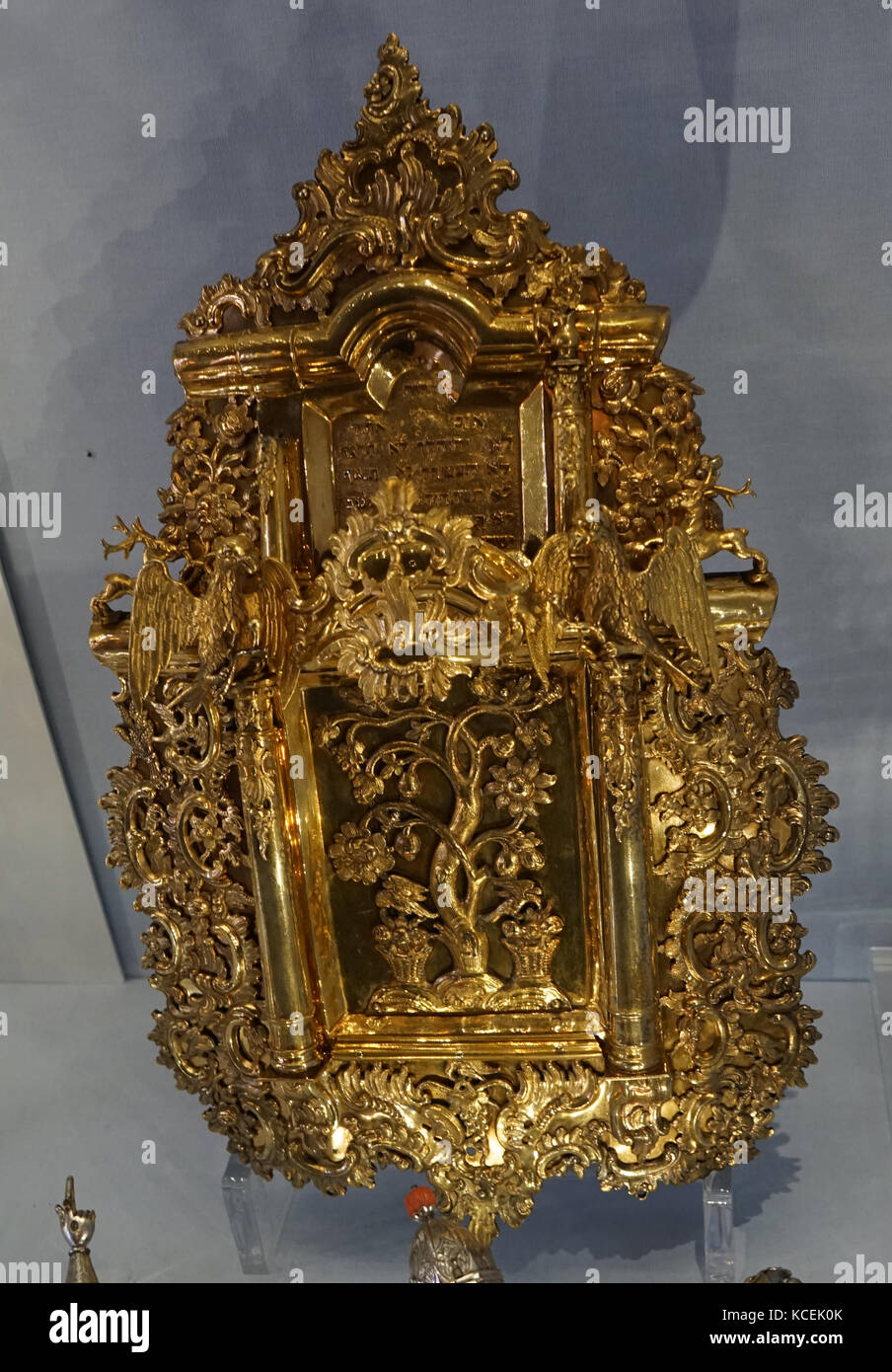 Silver gilt Torah shield and pointer. The Tree of Life is depicted in the central panel. Dated 18th Century Stock Photo