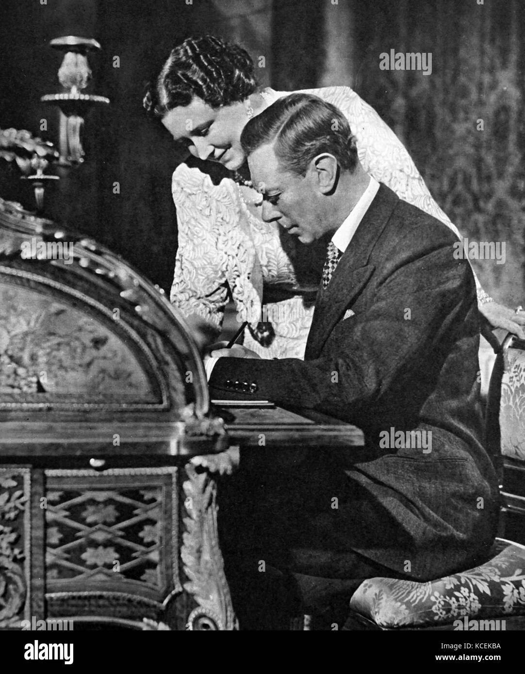 Photograph of Queen Elizabeth II (1926-) and Prince Philip, The Duke of Edinburgh (1921) on their Silver Wedding Anniversary. Dated 20th Century Stock Photo