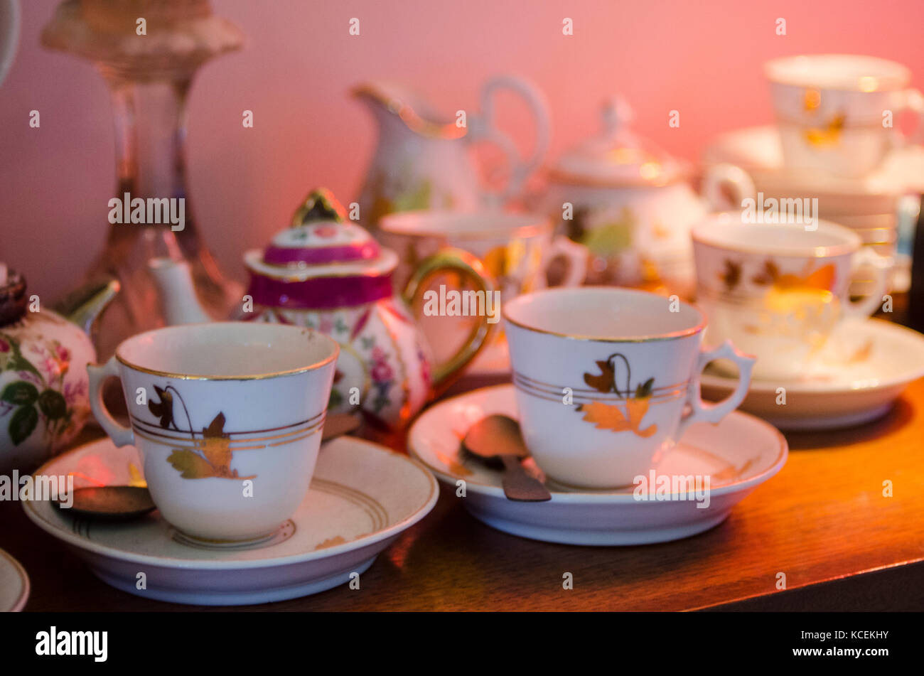 Plates, cups and china, Dollys Tea Room Falmouth Stock Photo Alamy