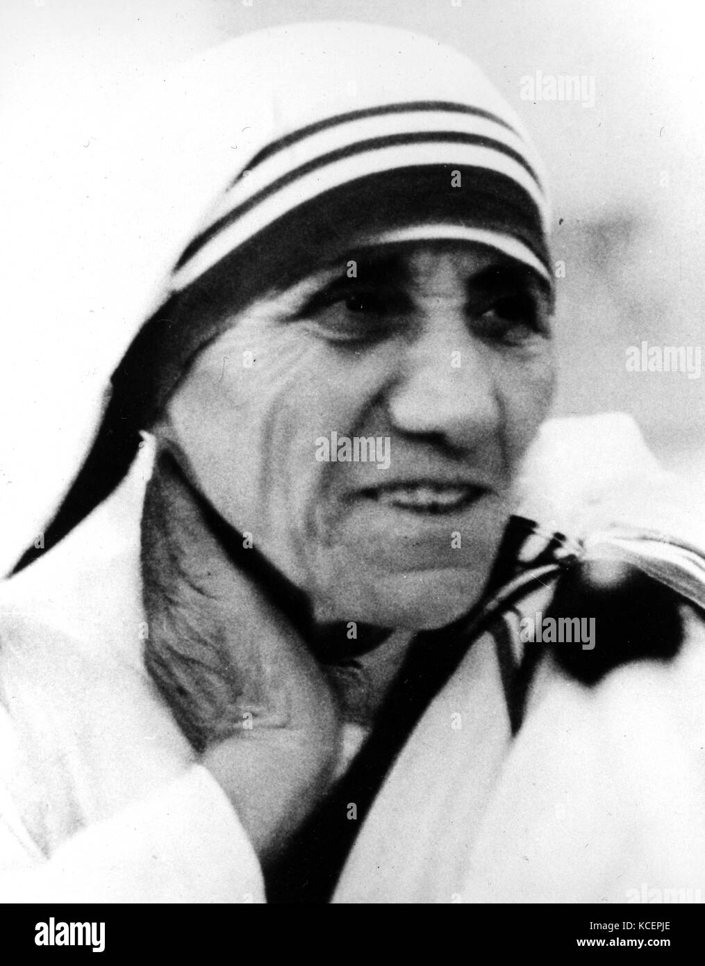 Photograph of Mother Teresa (1910-1997) an Albanian-Indian Roman Catholic nun, missionary, and Noble Peace Prize Laureate. Dated 20th Century Stock Photo