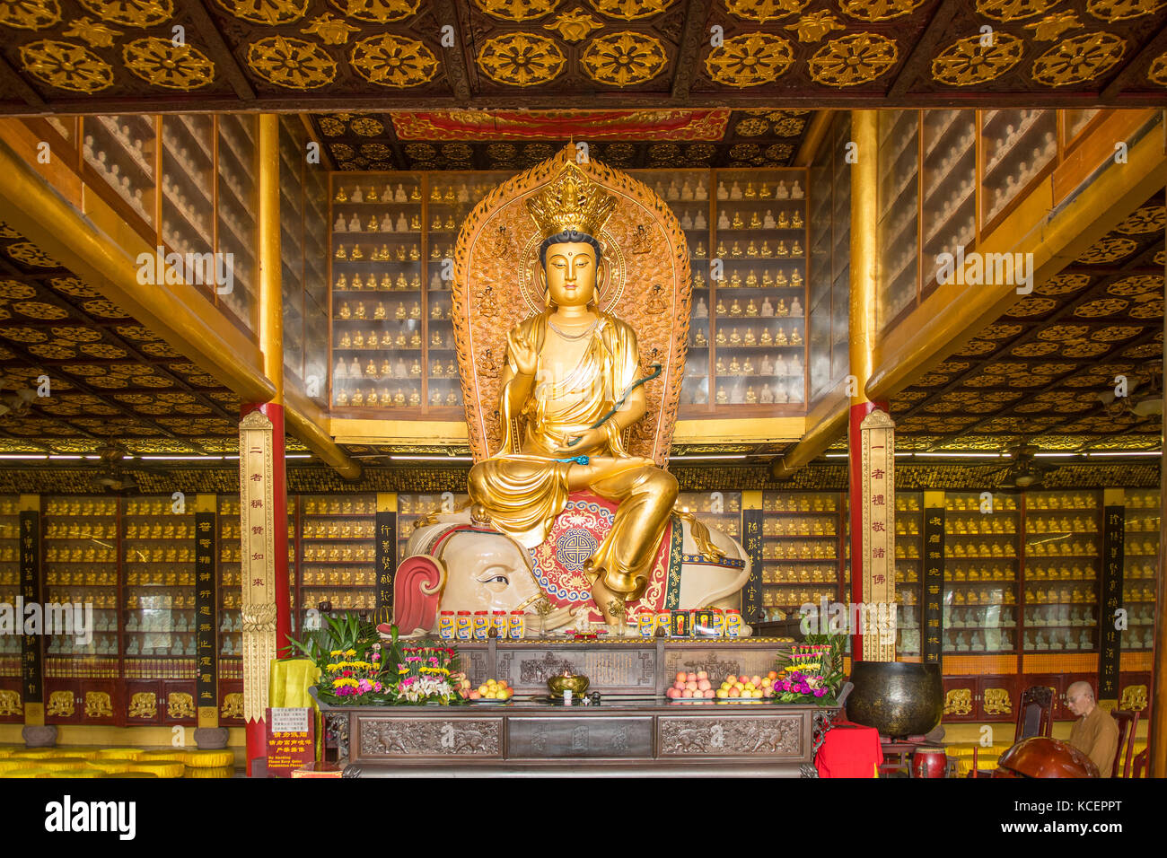 Buddha Sitting on White Elephant, Baoguo Temple, Mt Emei, Sichuan, China Stock Photo