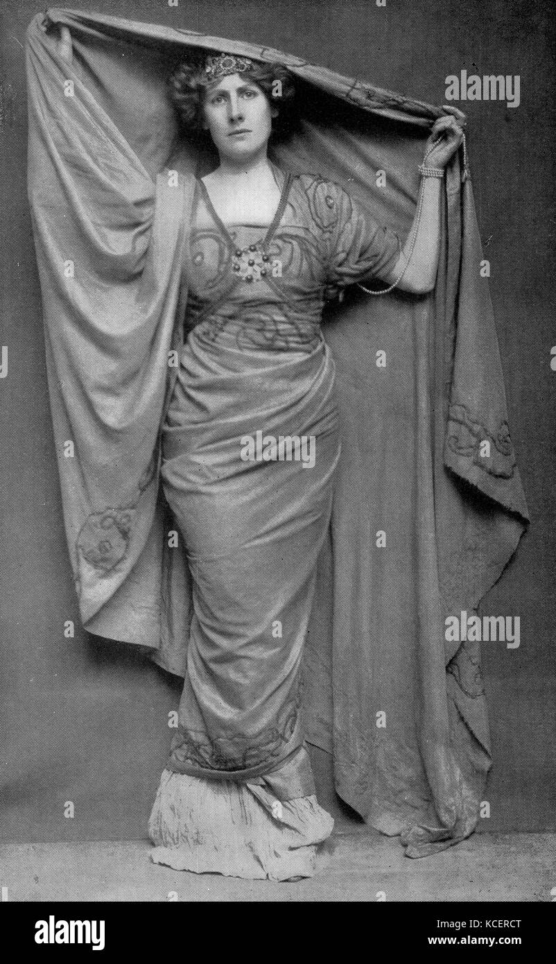 Photograph of Nancy Price (1880-1970) an English actress, in her role of 'Calpurnia' in Julius Caesar. Dated 19th Century Stock Photo