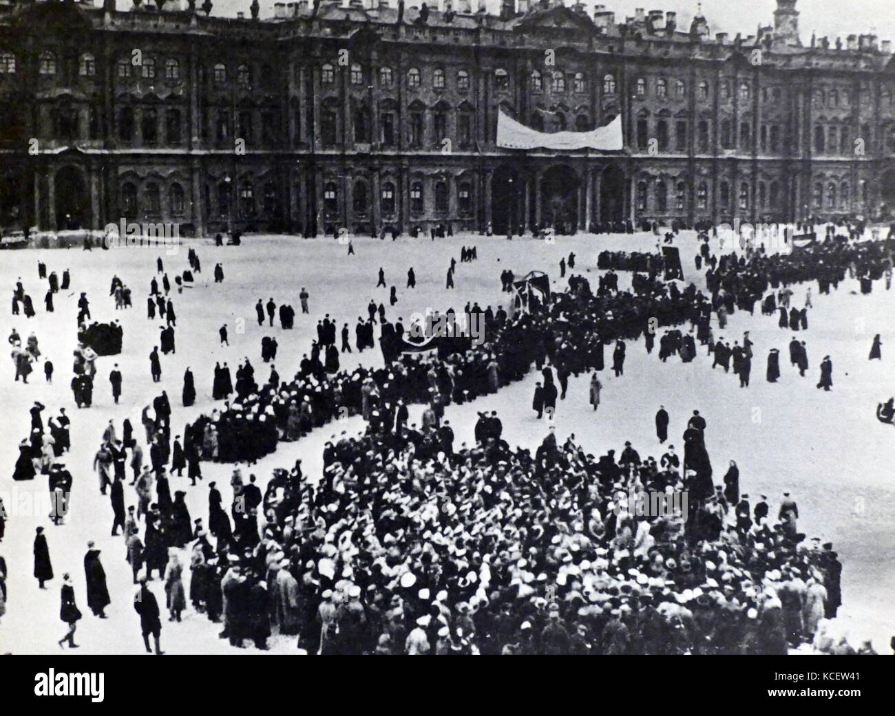 February Revolution St Petersburg, Russia. Crowds gather before the storming of the Winter Palace 1917 Stock Photo