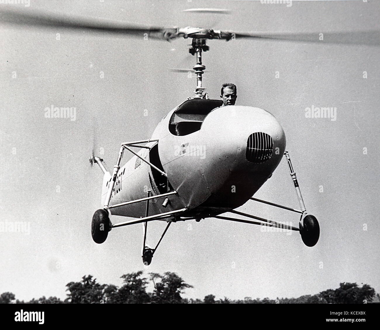 Photograph of a helicopter invented by Arthur M. Young (1905-1995) an American inventor, helicopter pioneer, cosmologist, philosopher, astrologer and author. Dated 20th Century Stock Photo