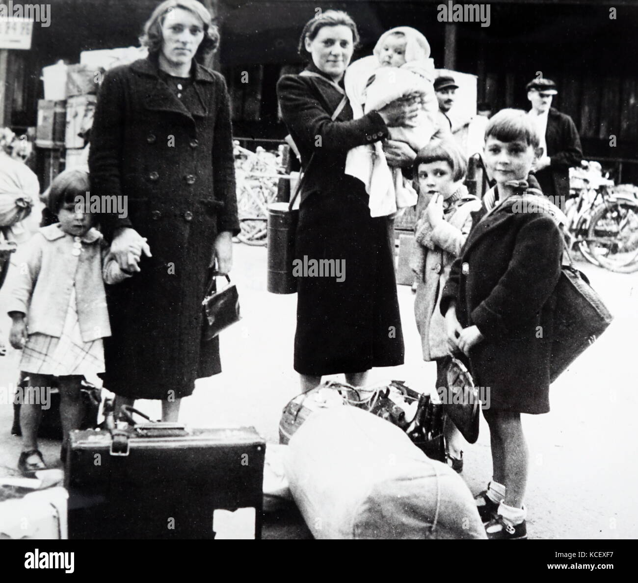 Refugees second world war hi-res stock photography and images - Alamy