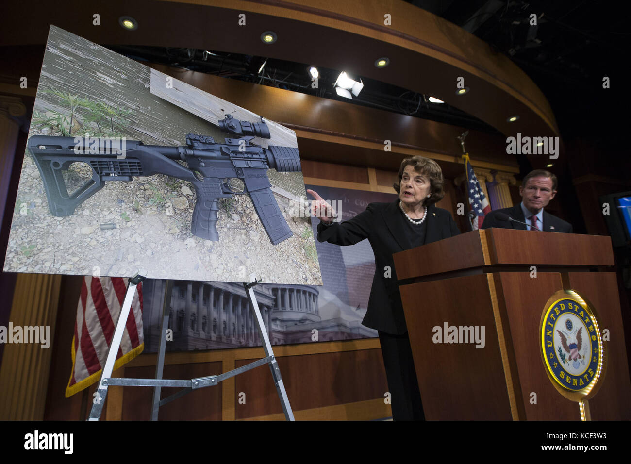 Feinstein Gun Dianne feinstein gun hi-res stock photography and images - Alamy