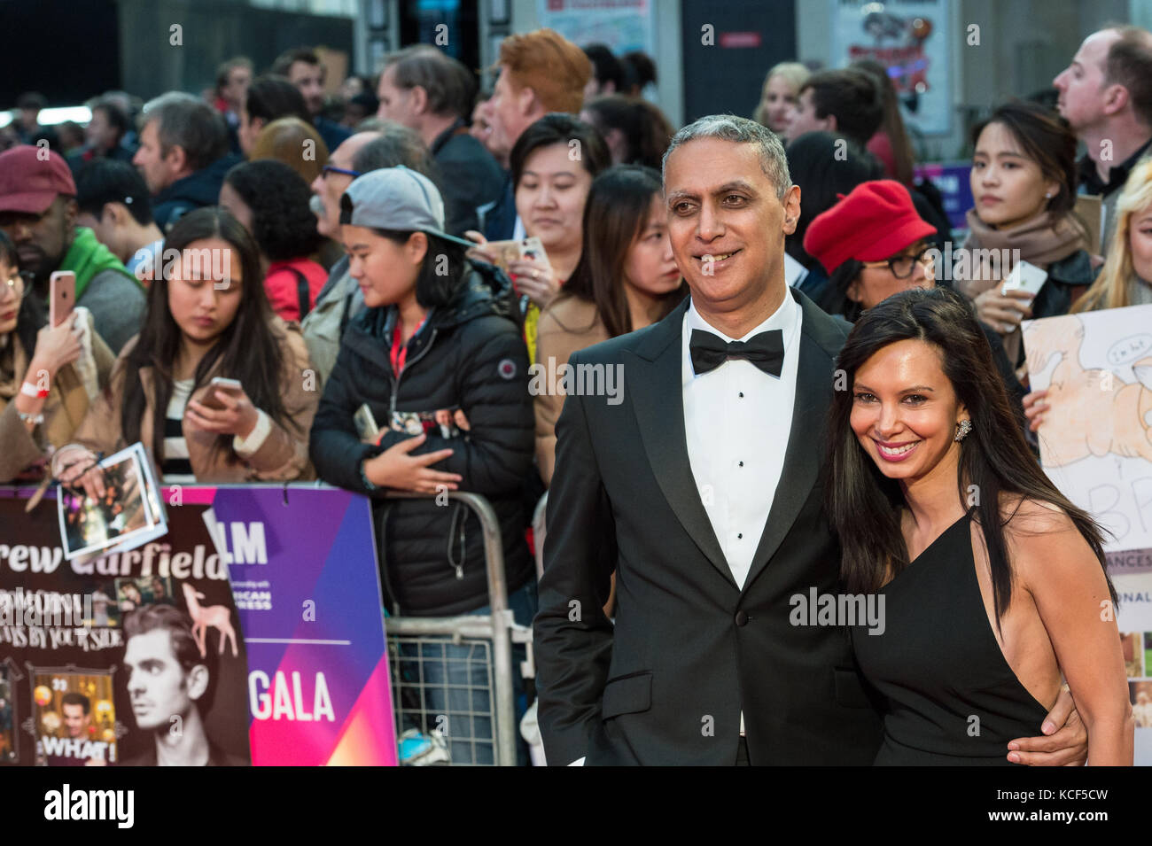 London Uk 4th October 17 Composer Nitin Sawhney L Arrives For Stock Photo Alamy London Uk 4th October 17 Composer Nitin Sawhney L Arrives For Stock Photo Alamy