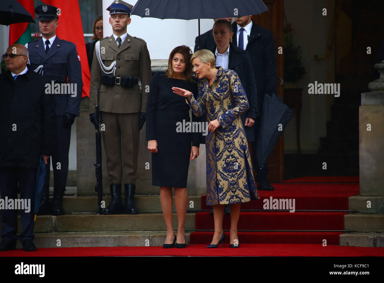 Warsaw, Poland. 05th Oct, 2017. Poland, Warsaw, 5th October 2017: President Duda and First Lady Agata Kornhauser-Duda received Bulgarian President Rumen Radev and First Lady Desislava Radeva with ceremony at Belweder Palace for inauguration in Warsaw. Credit: Jake Ratz/Alamy Live News Stock Photo