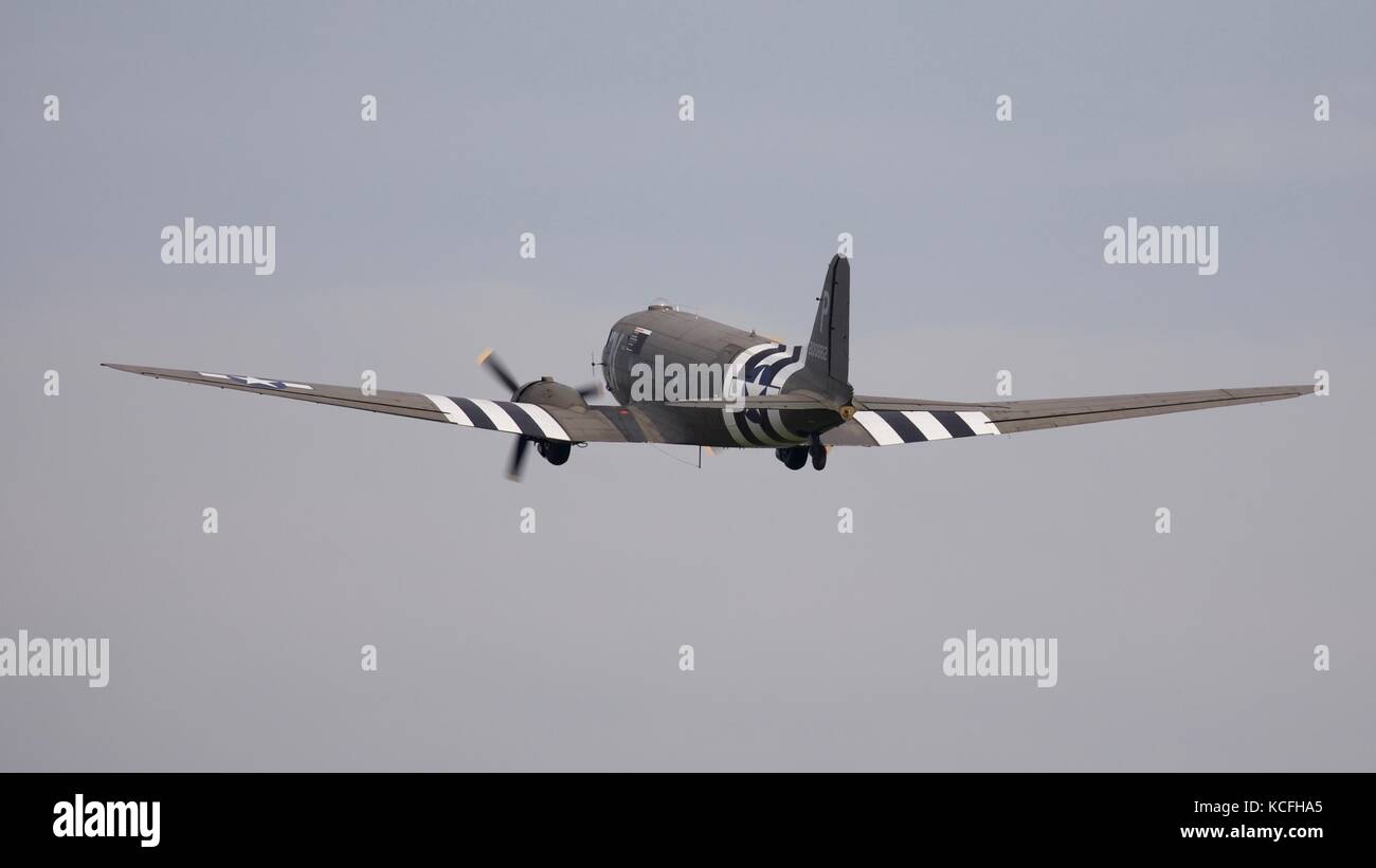 Douglas C-47 Skytrain ‘Drag-em-oot’ at Duxford 2017 Battle of Britain air show Stock Photo
