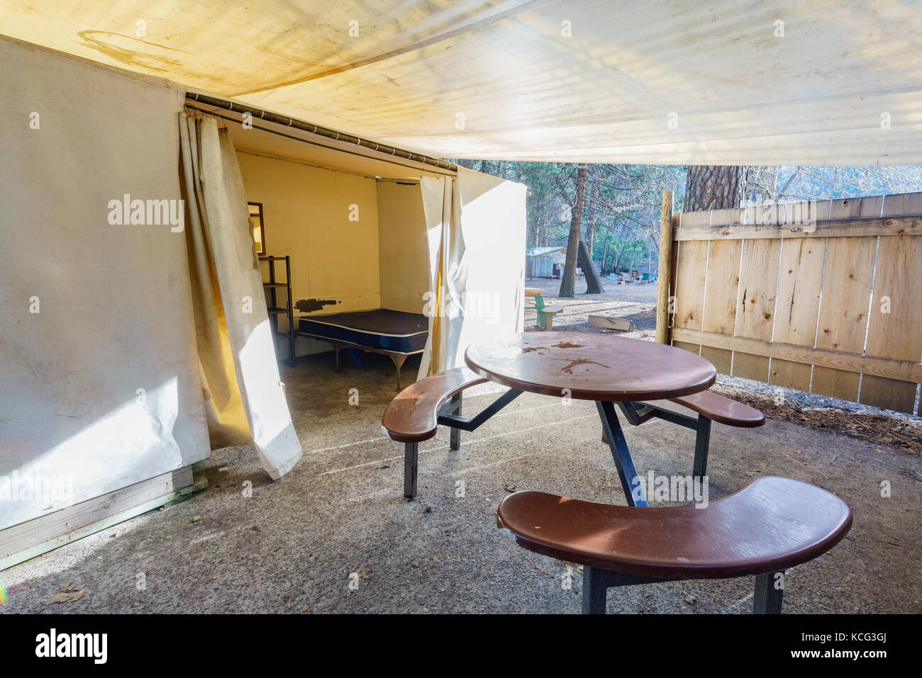 Housekeeping Camp in the Famouse Yosemite National Park Stock Photo Alamy