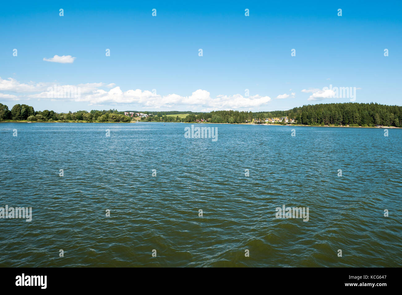 Village in distance hi-res stock photography and images - Alamy