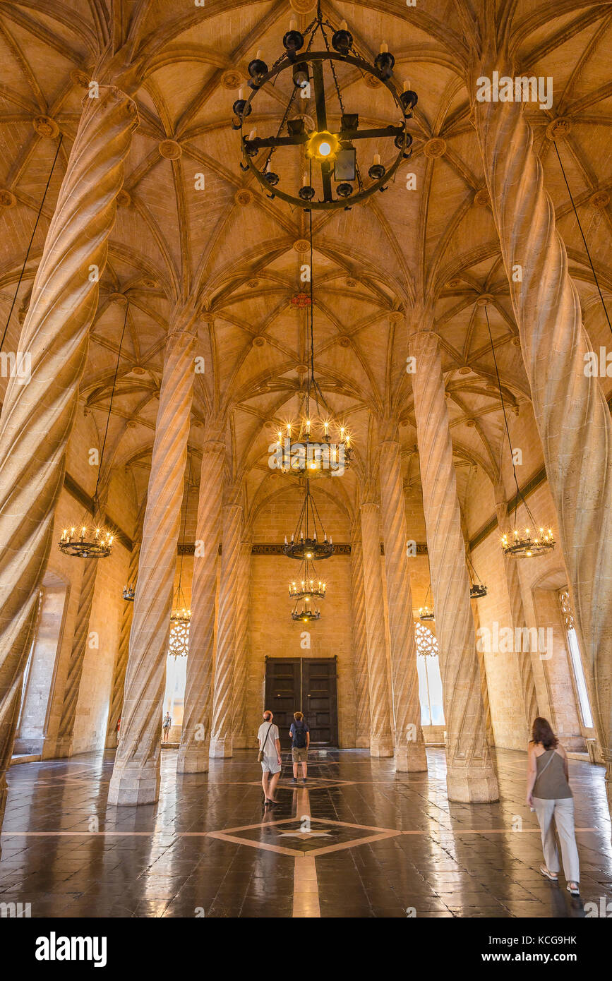 Valencia La Lonja, view of the gothic main hall, or Contracts Hall, of the La Lonja building in Valencia, with spiral columns and rib-vaulted ceiling. Stock Photo