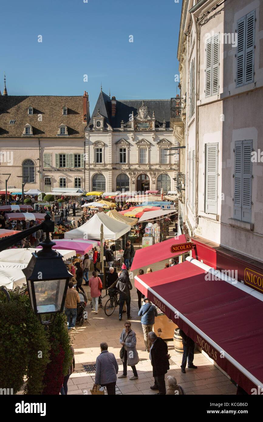 aerial of crowds at Saturday Market, Beaune, Burgundy, France Stock