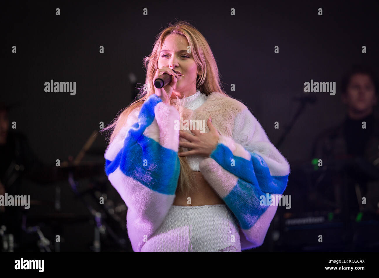 Zara larsson music hi-res stock photography and images - Page 3 - Alamy