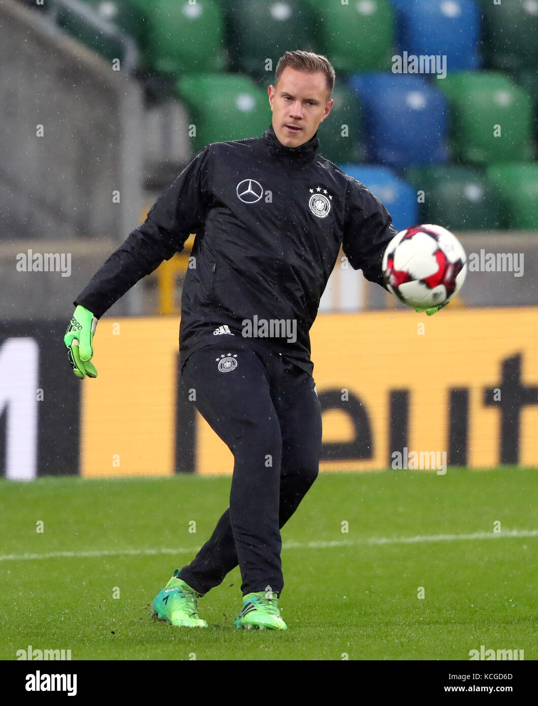 football goalkeeper training videos football goalkeeper training videos