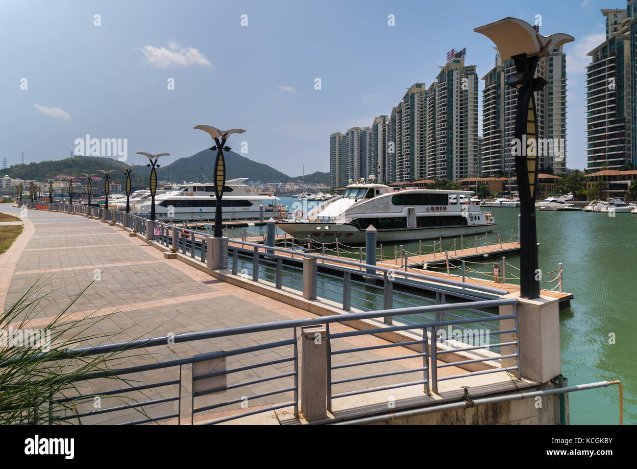 Parking of boats and yachts on the Linchun River in Sanya City, Hainan Island Stock Photo
