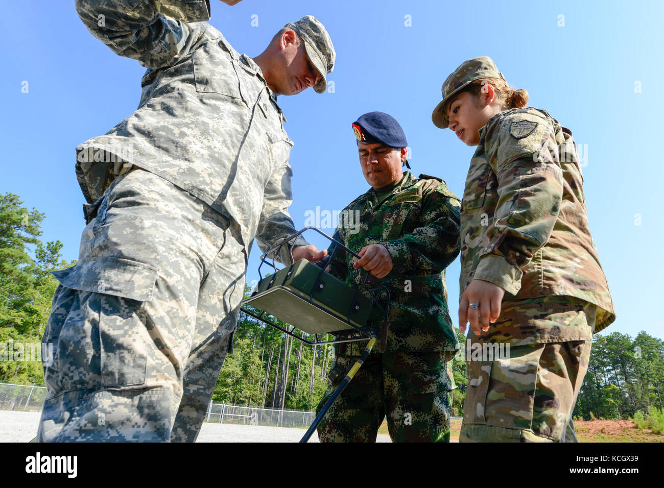Colombian Army engineers learn about the dry support bridge, bridging
