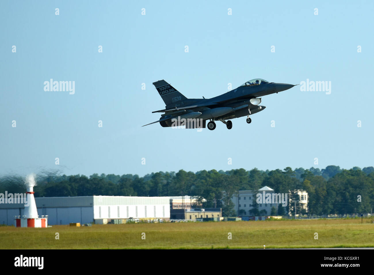 U.S. Air Force F-16 Fighting Falcon fighter jets from the South Carolina Air National Guard’s 169th Fighter Wing at McEntire Joint National Guard Base, launch to relocate in preparation for Hurricane Irma’s potential impact, Sept. 9, 2017. Hurricane Irma peaked as a Category 5 hurricane in the Atlantic Ocean and is projected to impact parts of S.C. (U.S. Air National Guard photo by Master Sgt. Caycee Watson) Stock Photo