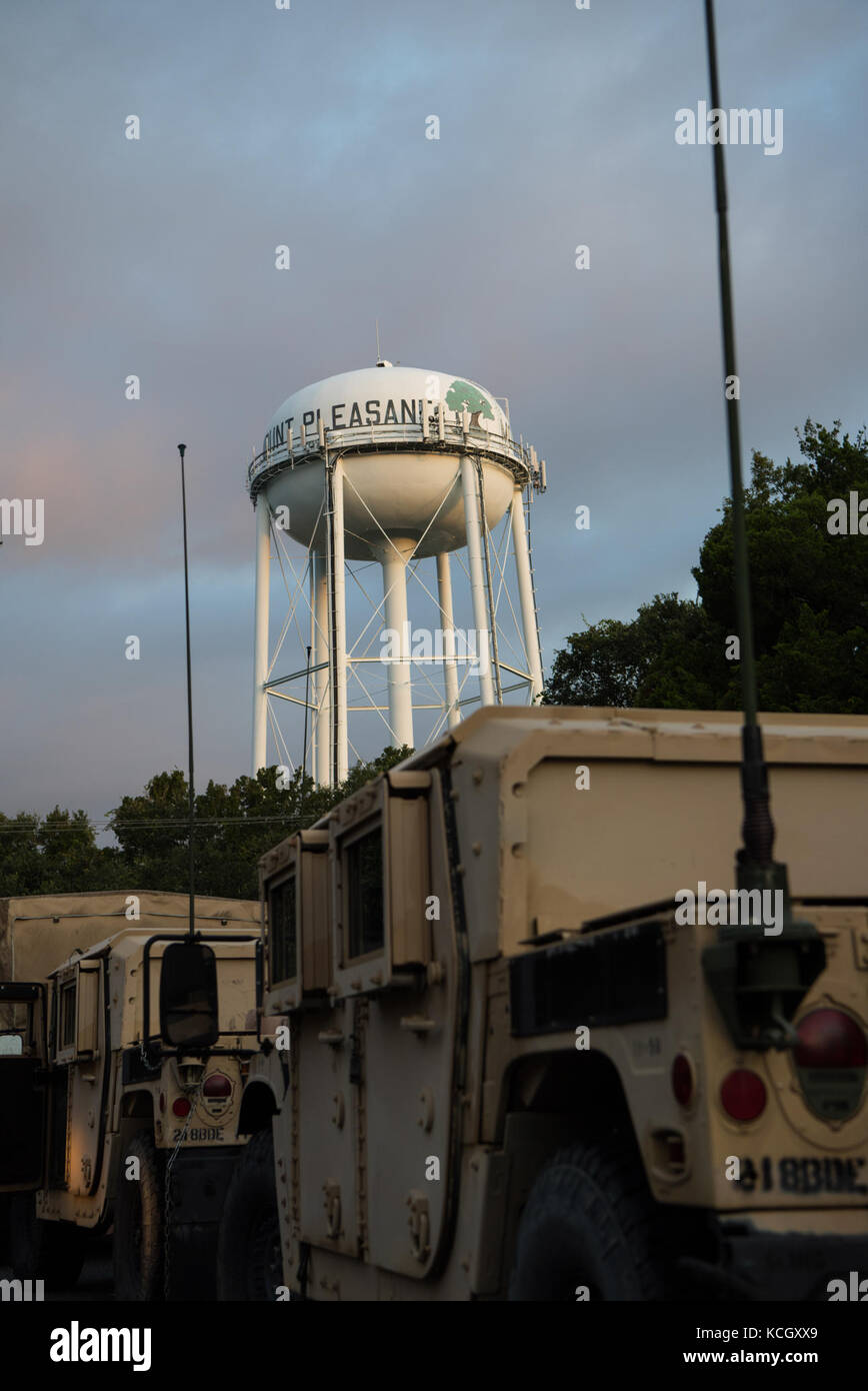Soldiers from the South Carolina Army National Guard's 1-118th Infantry Battalion depart for Hurricane Irma recovery in Florida Sept. 12, 2017. Their primary mission is supporting federal, state and county emergency management agencies and local first responders to assist the citizens of Florida. Irma made landfall on Cudjoe Key in the Florida Keys as a category 4 hurricane Sept 10, 2017.  (U.S. Army National Guard Photo by Staff Sgt. Erica Knight, 108th Public Affairs Detachment) Stock Photo