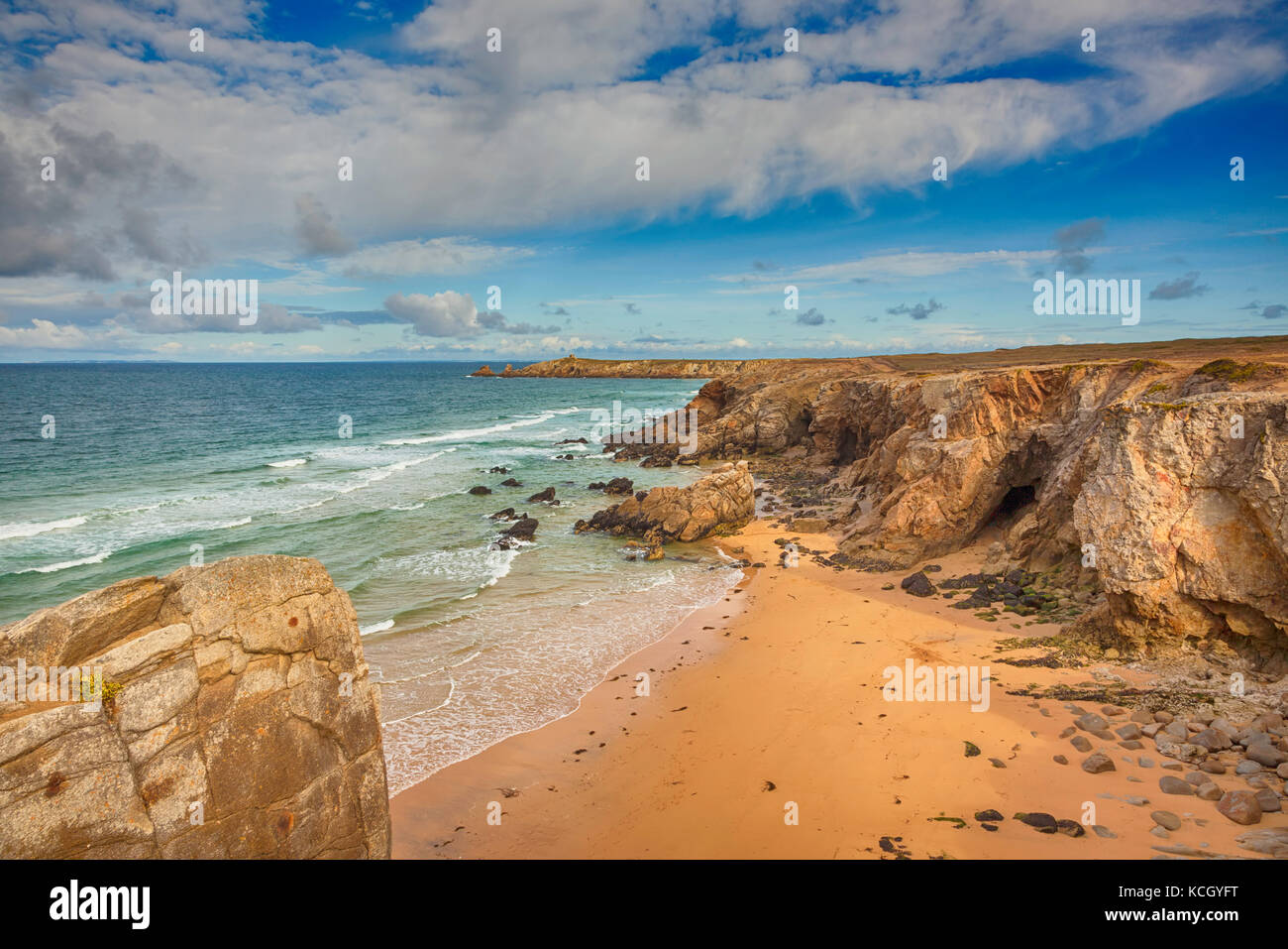 Cliffs and beach at Cote Sauvage, the western coast of Quiberon peninsula, Morbihan, France Stock Photo