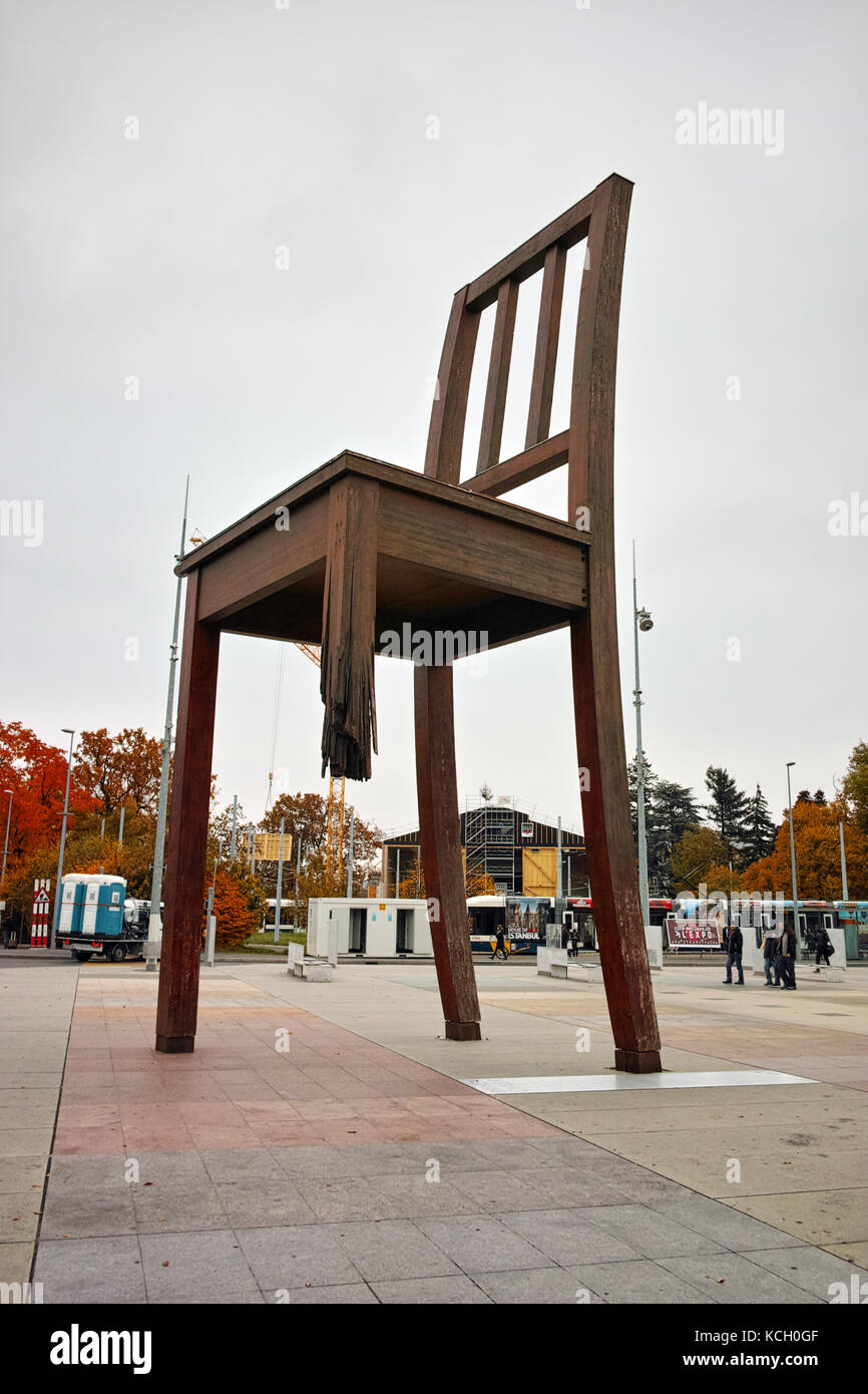 Geneva broken chair monument hires stock photography and images Alamy