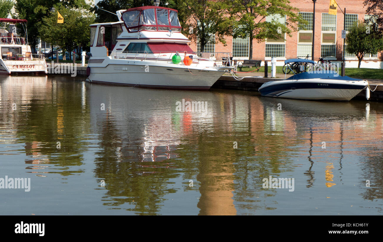 Erie Canal scene, Fairport NY USA Stock Photo Alamy