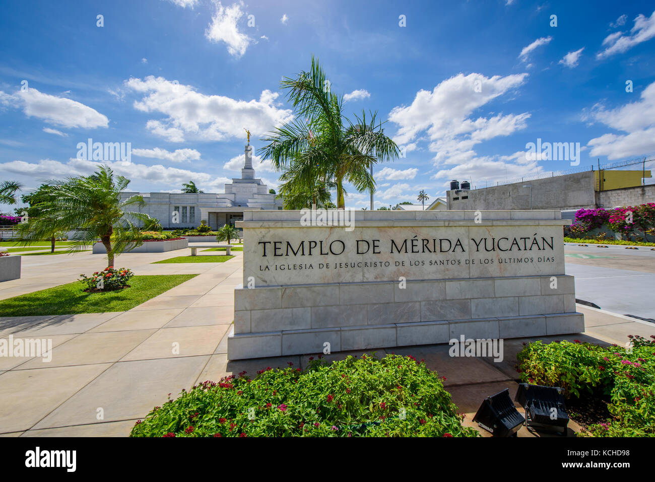 Templo De La Iglesia De Jesucristo De Los Santos De Los Últimos Días,mormon  temple in Merida, Yucatan (Mexico, Central America Stock Photo - Alamy