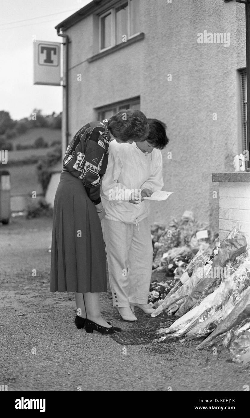Burst into pub with assault rifles fired on the customers hires stock