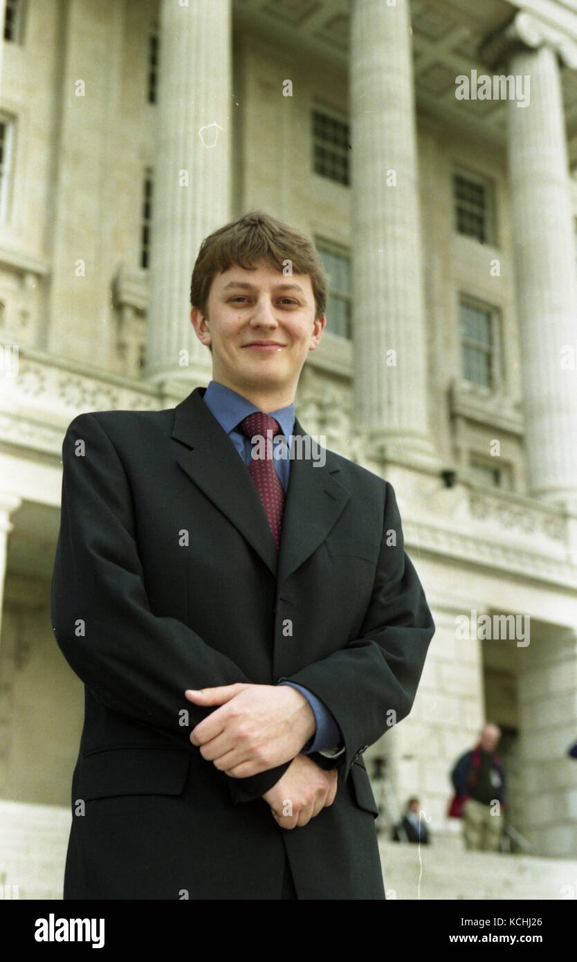 2002 uk director hi-res stock photography and images - Alamy