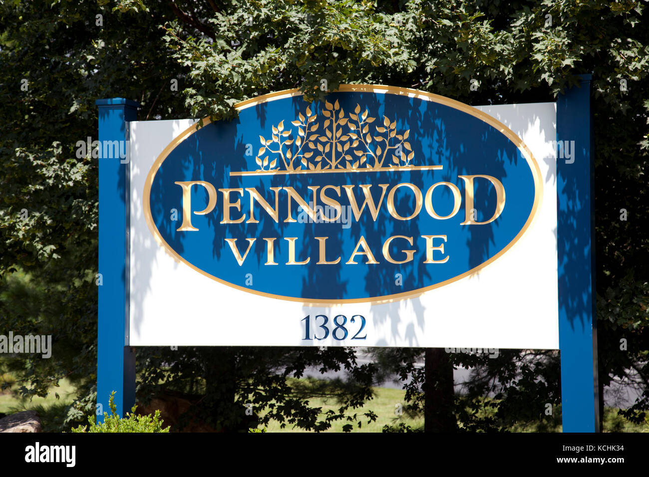 Pennswood Retirement Village Sign in Newton - Pa, Pennsylvania - USA Stock Photo