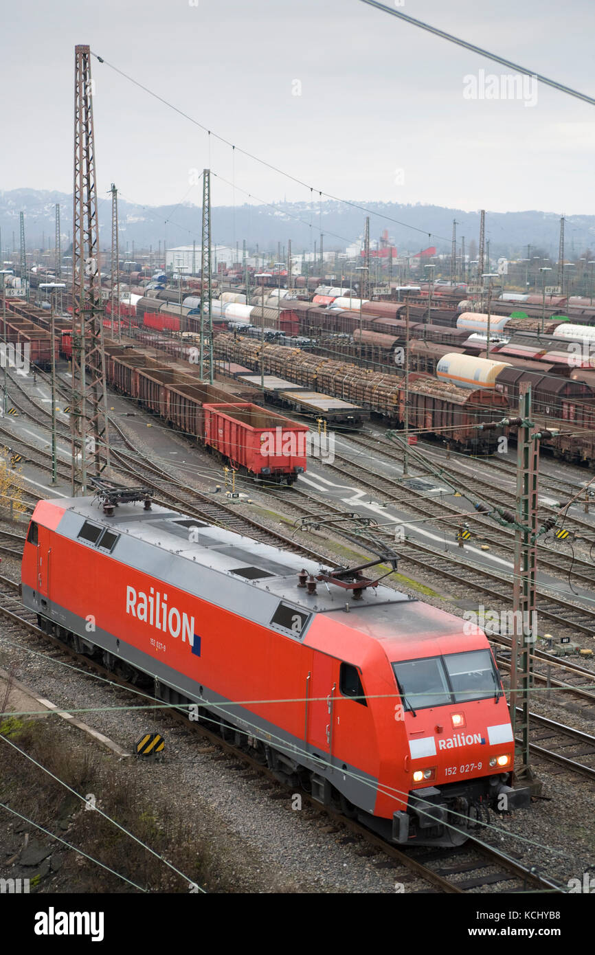 Germany, Ruhr Area, Hagen-Vorhalle, railroad shunting yard in the district Vorhalle, freight trains.  Deutschland, Ruhrgebiet, Hagen-Vorhalle, Zugbild Stock Photo