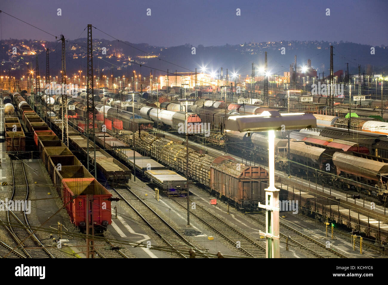 Germany, Ruhr Area, Hagen-Vorhalle, railroad shunting yard in the district Vorhalle, freight trains.  Deutschland, Ruhrgebiet, Hagen-Vorhalle, Zugbild Stock Photo