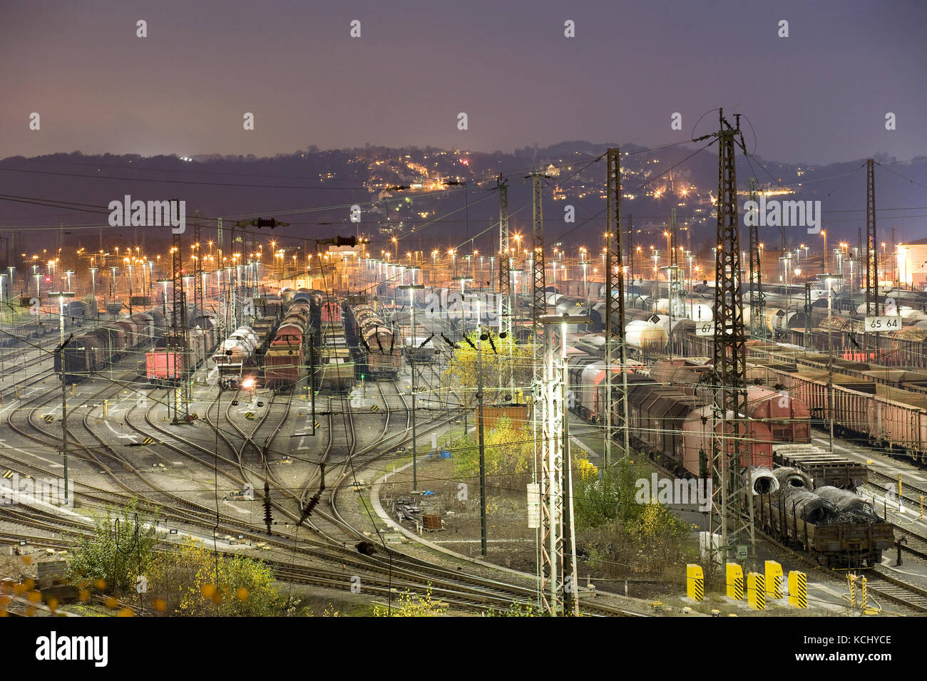 Germany, Ruhr Area, Hagen-Vorhalle, railroad shunting yard in the district Vorhalle, freight trains.  Deutschland, Ruhrgebiet, Hagen-Vorhalle, Zugbild Stock Photo