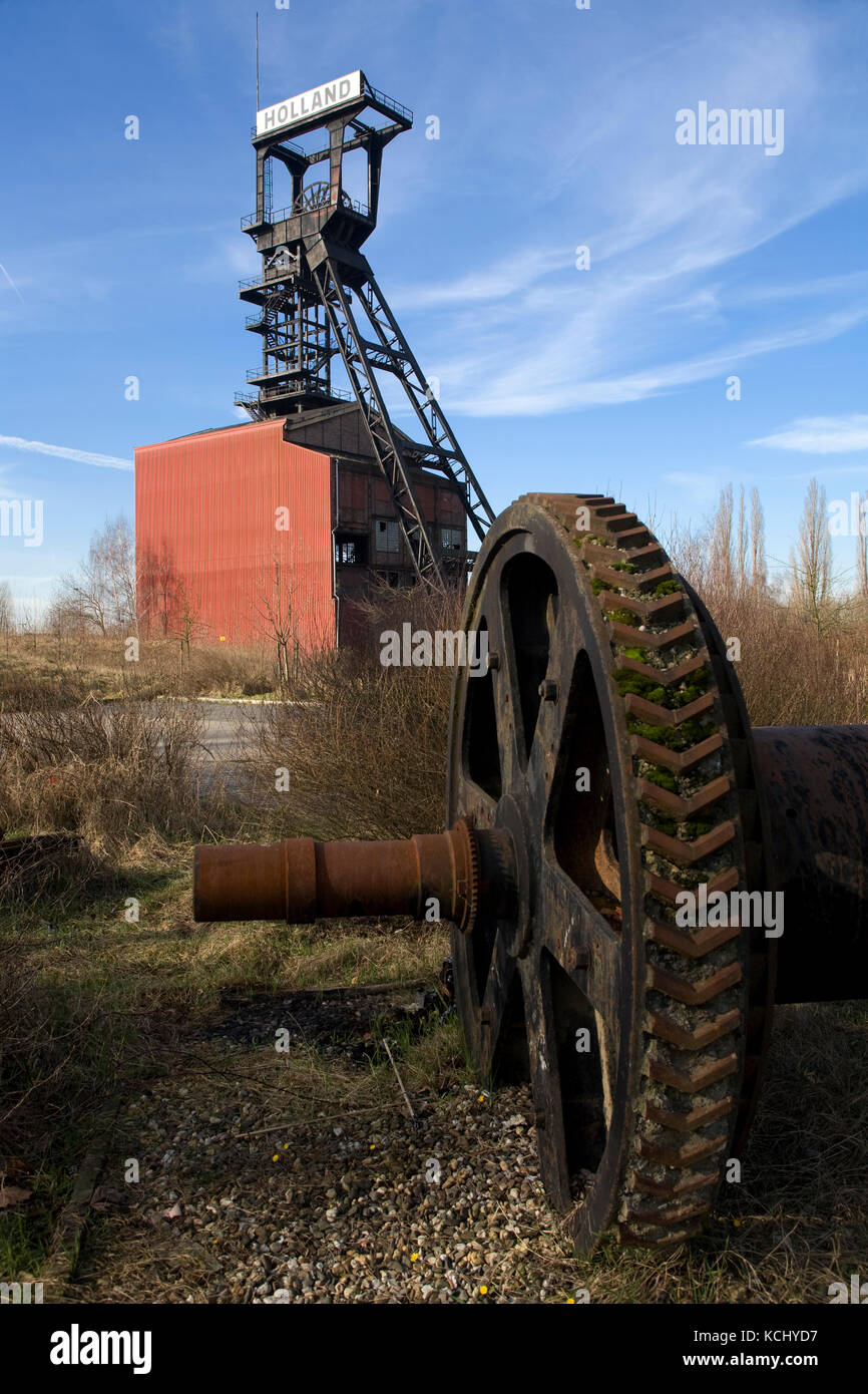 Mine Shaft Headgear Hi res Stock Photography And Images Alamy