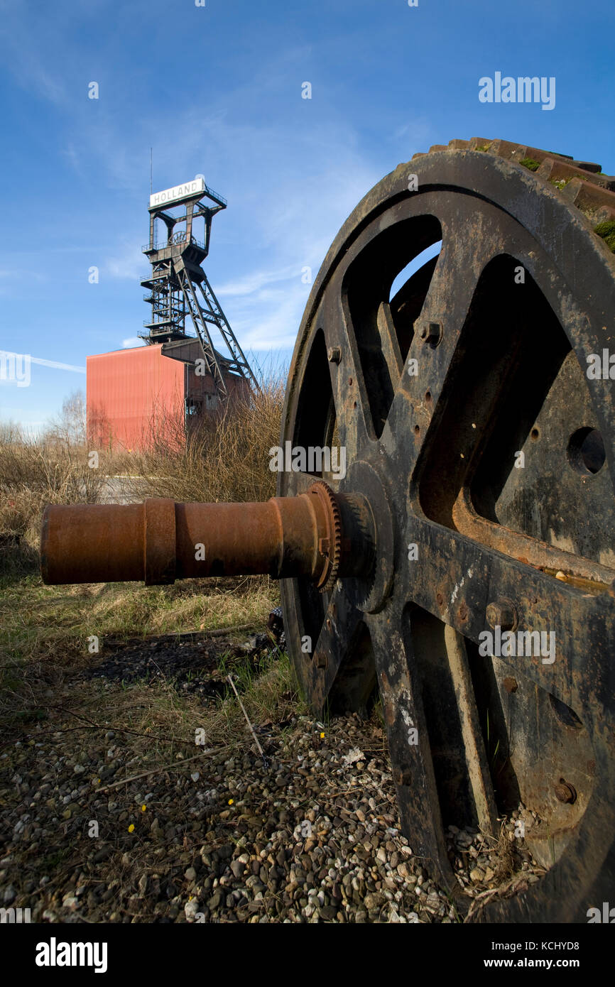 Mine Shaft Headgear Hi res Stock Photography And Images Alamy