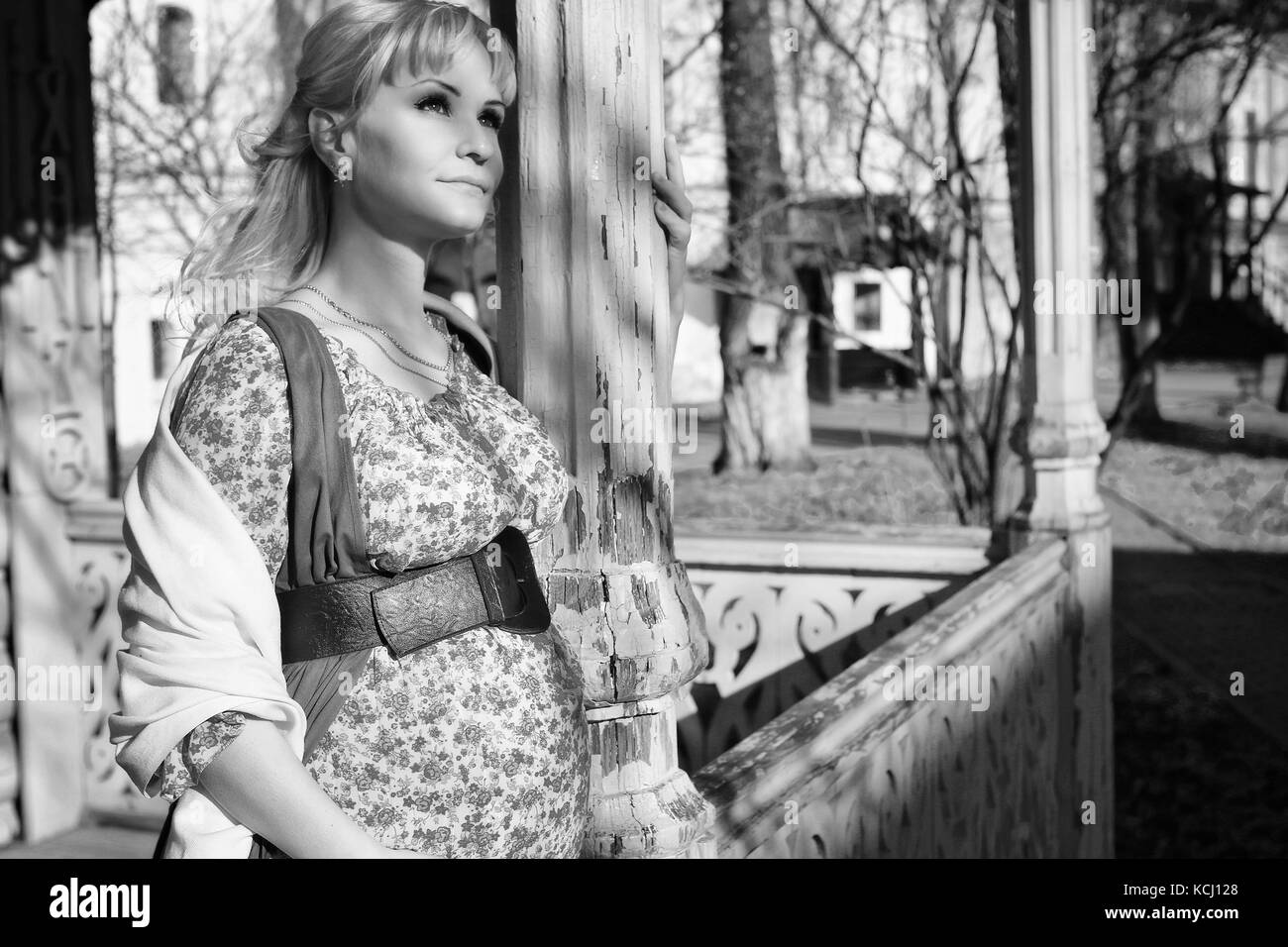 pregnant woman on the walk city park in autumn day Stock Photo - Alamy