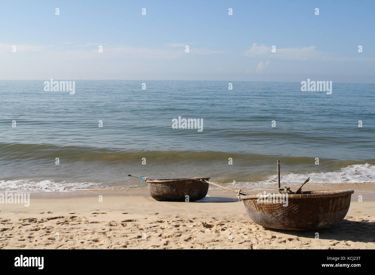 Rundes Boot für die Fischerei in Vietnam - Round boat for fishing in Vietnam Stock Photo