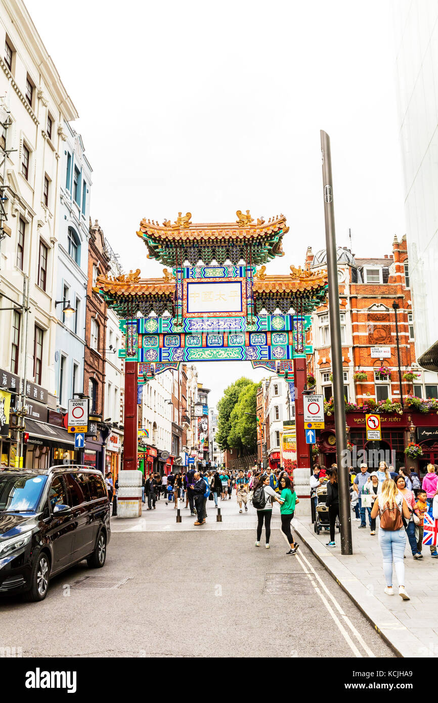 London chinatown, chinatown London, chinatown arch, chinatown entrance London UK, Chinatown, London, UK, England, Arch, entrance arch, Paifang pailou Stock Photo