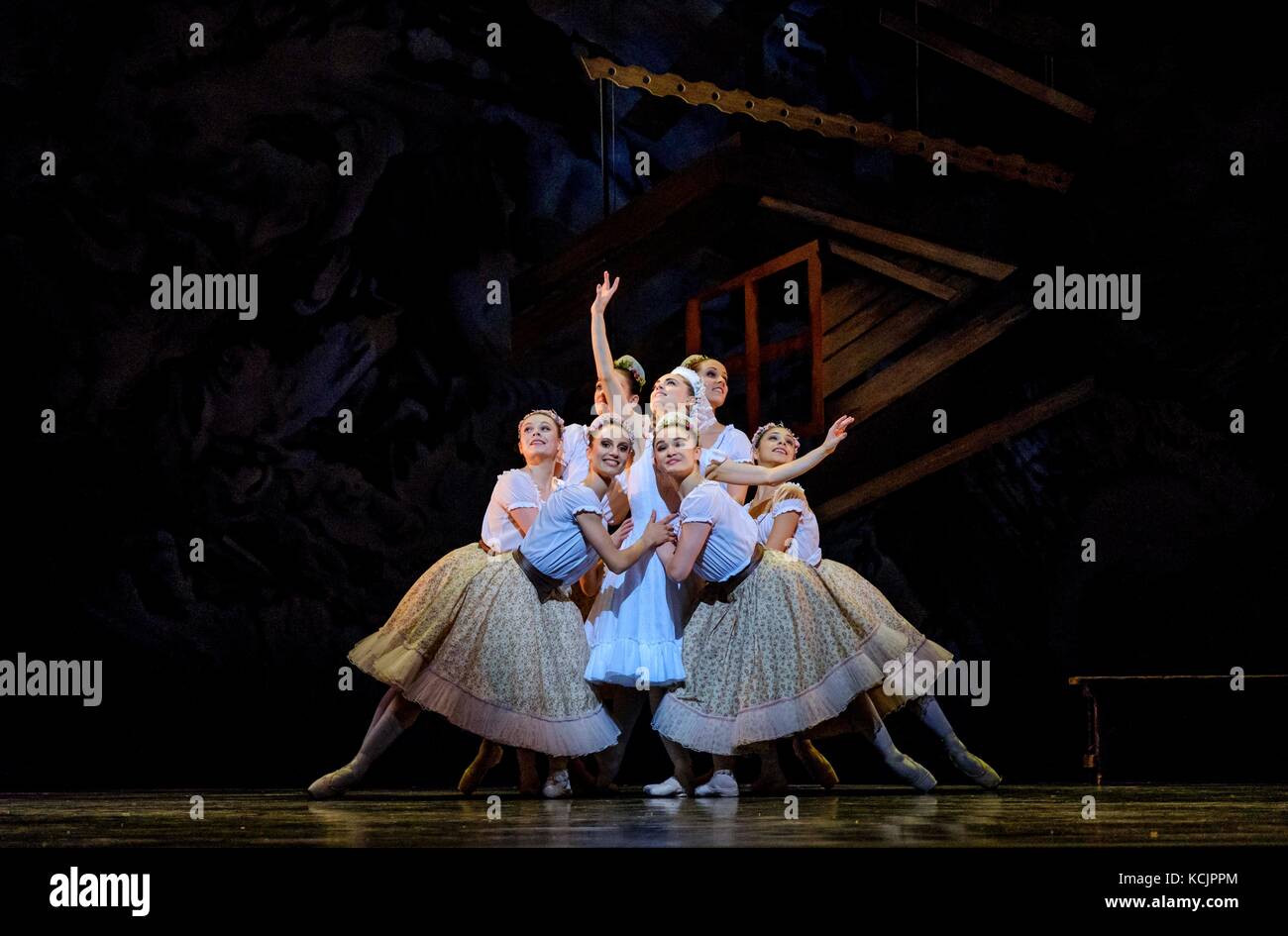 Glasgow, UK. 5th October, 2017. A scene from the SCOTTISH BALLET ...