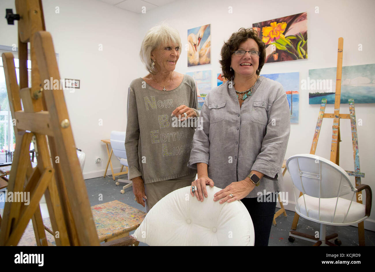 Palm Beach Gardens, Florida, USA. 5th Oct, 2017. Myrtha Barris (right) gives a tour of her art school to Princess Birgitta of Sweden. Barris moved the Academy of Fine Art out of the Crystal Tree Plaza into the flourishing arts district on Park Avenue in Lake Park, where it's having a royal grand opening Friday: Princess Birgitta of Sweden will be the guest of honor. Some small businesses left Crystal Tree Plaza because of high rents for redevelopment of the plaza. Credit: Allen Eyestone/The Palm Beach Post/ZUMA Wire/Alamy Live News Stock Photo