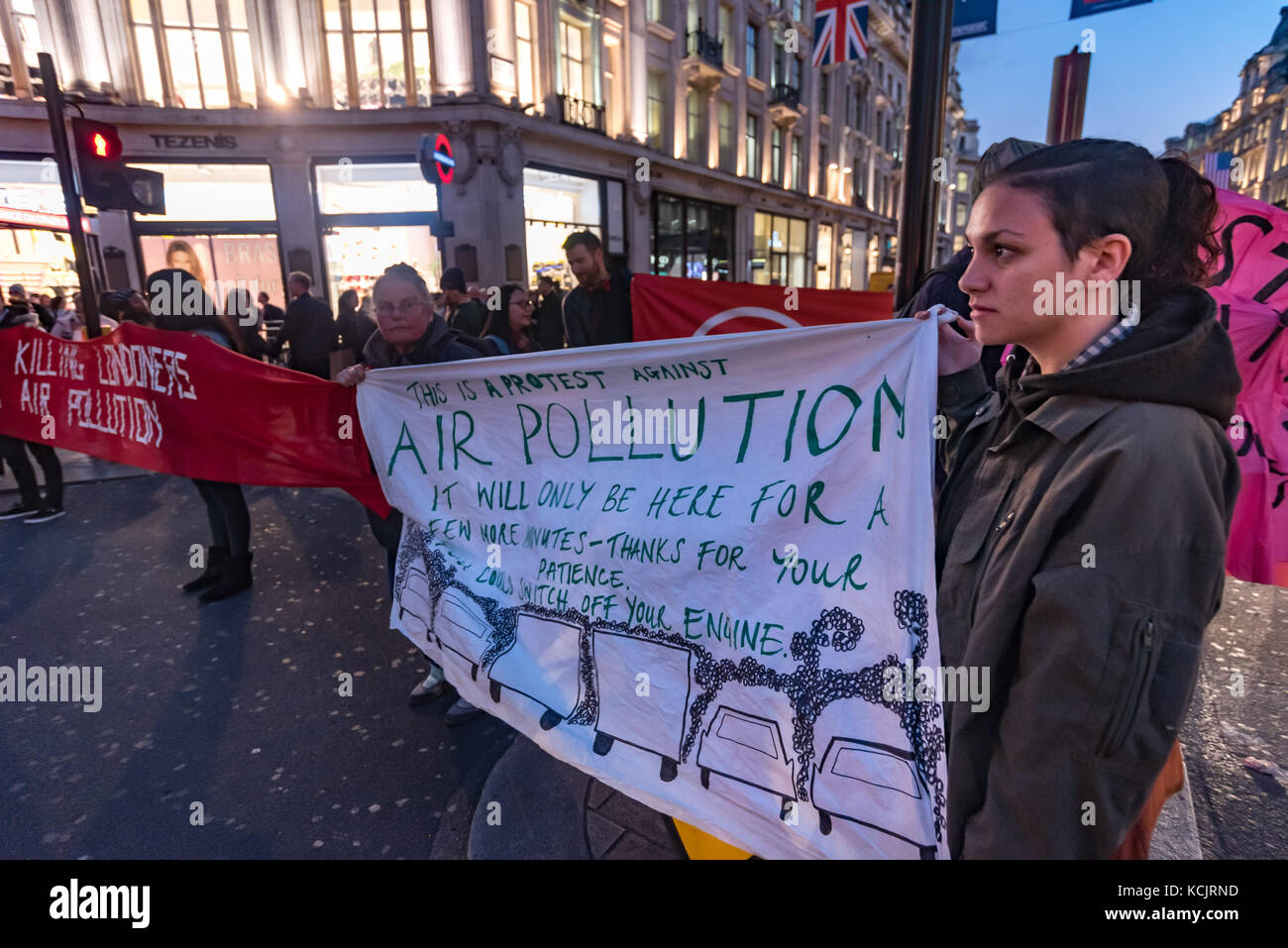 London, UK. 5th October 2017. Campaigners hold banners to block Oxford