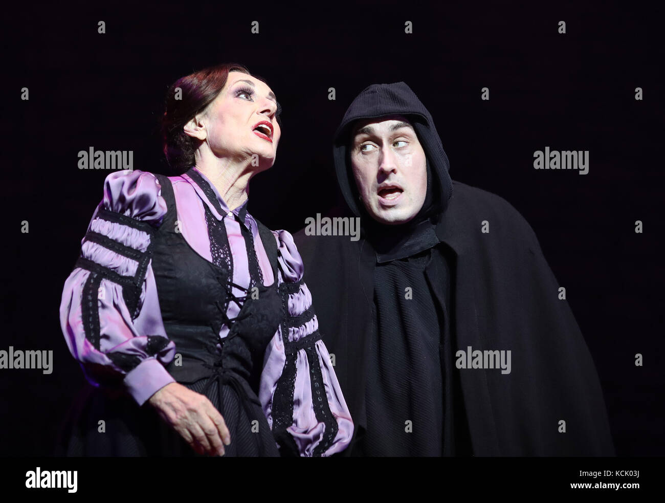 London, UK. 05th Oct, 2017. Pic shows: Young Frankenstein press call with Mel Brooks. Lesley Joseph strutting her stuff with Comedian Ross Noble as Igor Pic by Credit: Gavin Rodgers/Alamy Live News Stock Photo